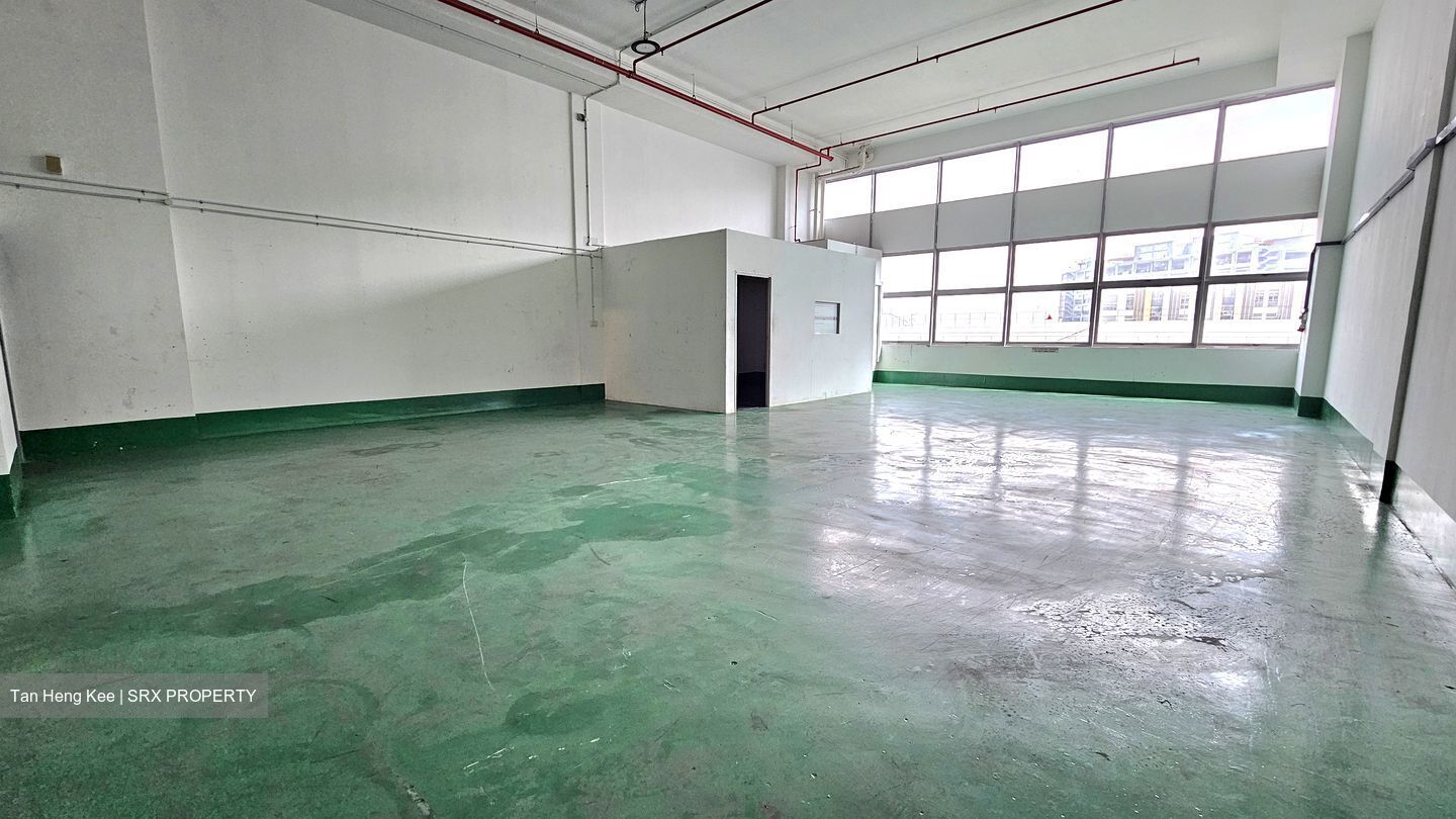West Connect Building (D22), Factory #570165091